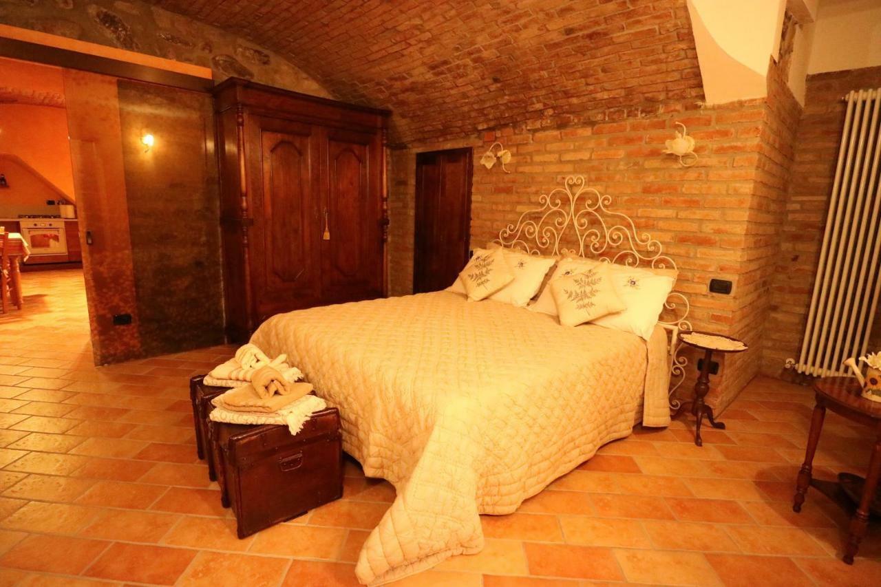 B&B La Corte Suites Саличе-Терме Экстерьер фото